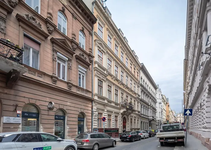 Excellent Location, Cozy Apartman *