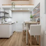 Excellent Location, Cozy *