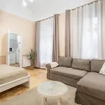 Апартаменты Excellent Location, Cozy *