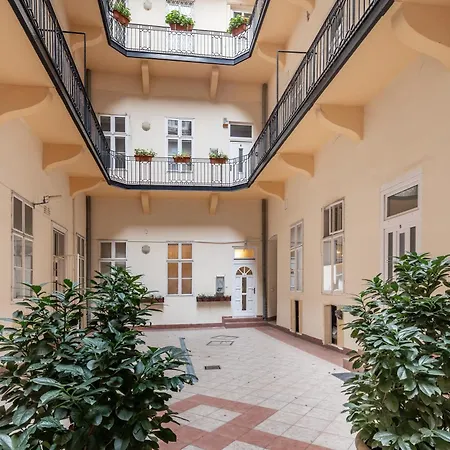 Excellent Location, Cozy Lejlighed