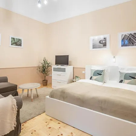 Excellent Location, Cozy Appartement